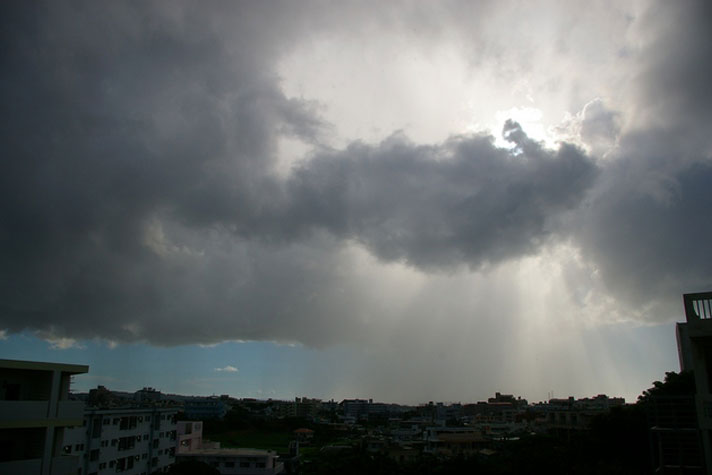 人工的に雨を降らせることは可能？