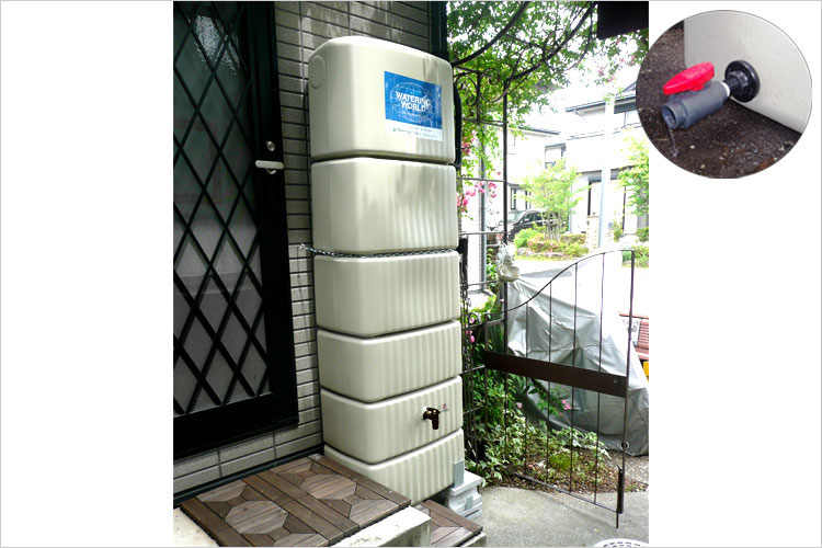 グローベン社製スリムタンク300リットル 排水用ドレン付き
